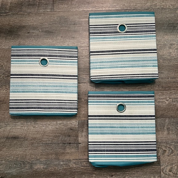 Storage bins - Picture 2 of 5